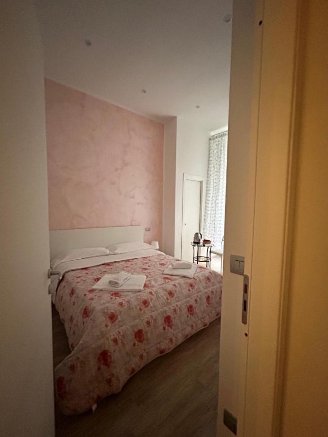 Savastano House Duomo Hotell Napoli Eksteriør bilde