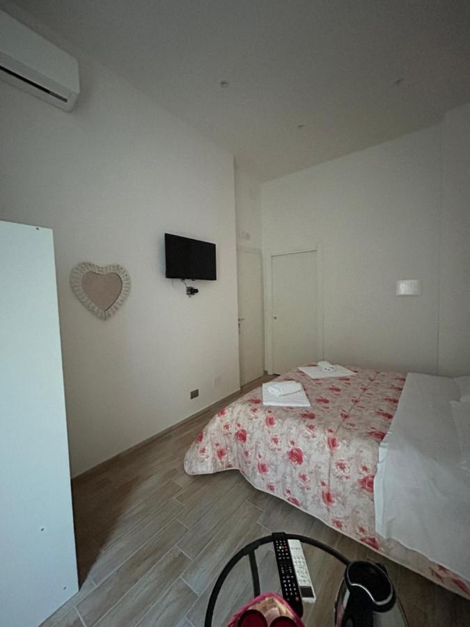 Savastano House Duomo Hotell Napoli Eksteriør bilde