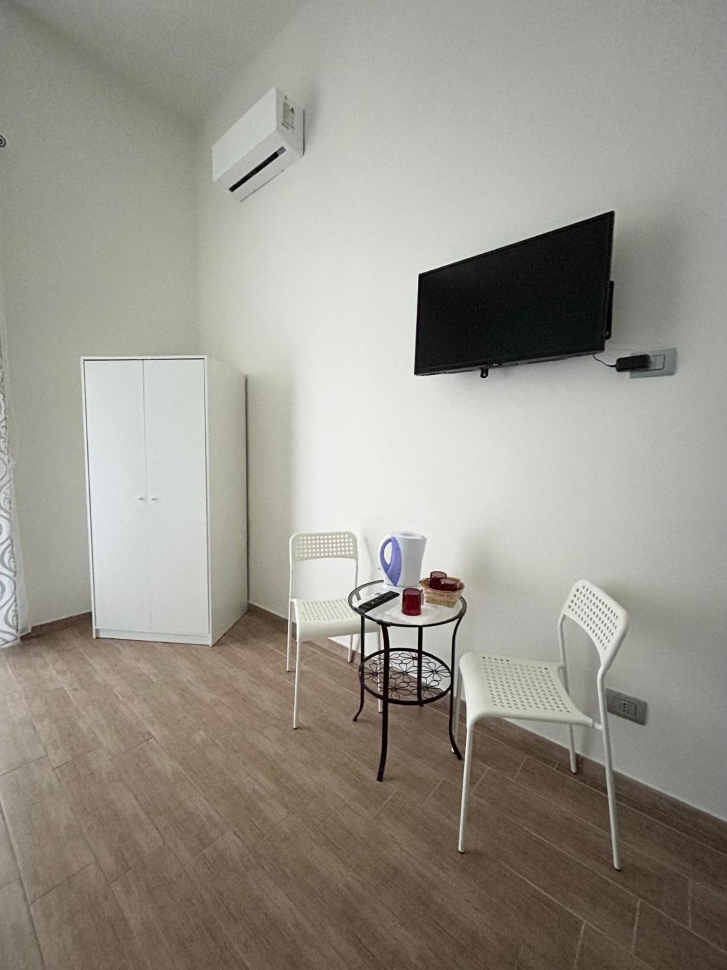 Savastano House Duomo Hotell Napoli Eksteriør bilde